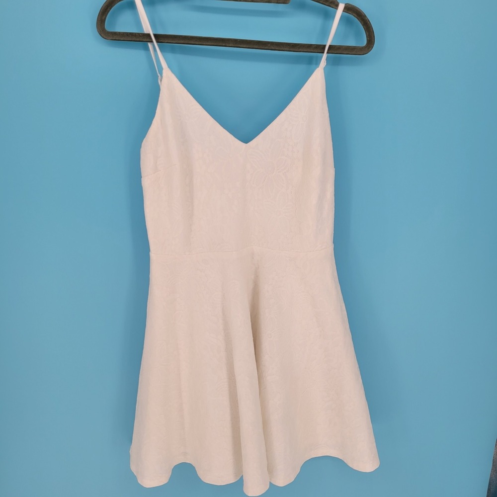 Lulus Fit and Flare Mini Dress Womens Size M White Lace Skater V-Neck Adjustable